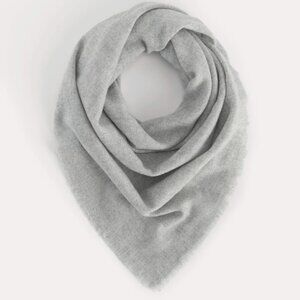 Everlane Women's Cashmere Feather Scarf in Heathered Grey